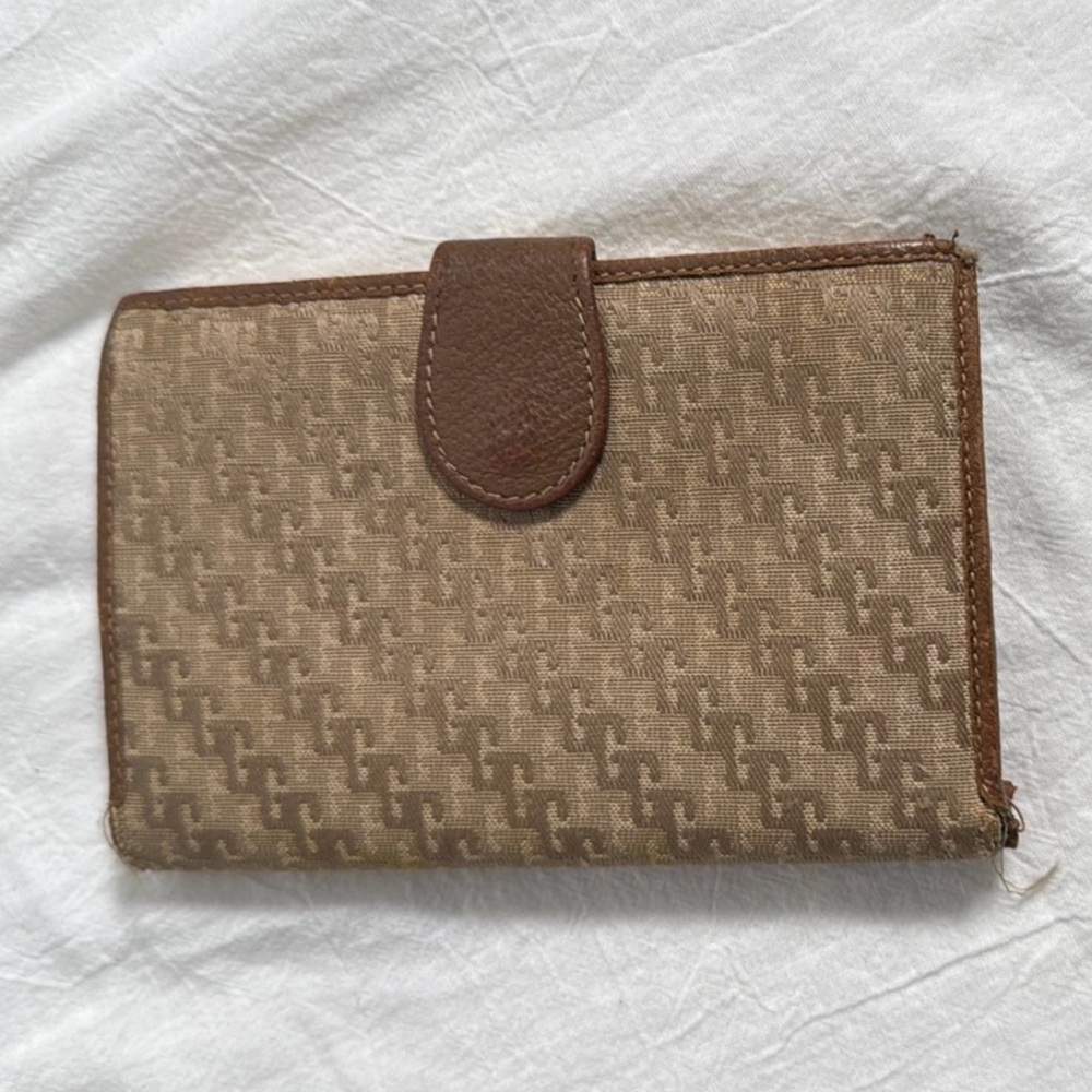 GUCCI Khaki Square G Diagonal Logo Vintage Wallet